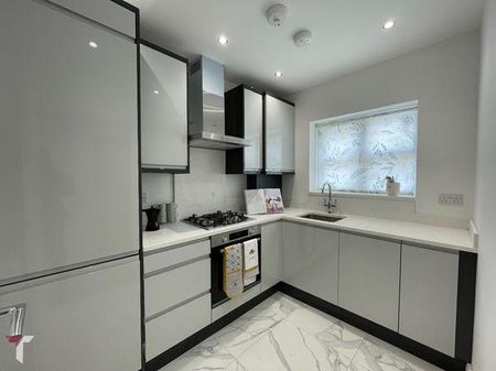 3 bedroom terraced house to rent - Photo 3