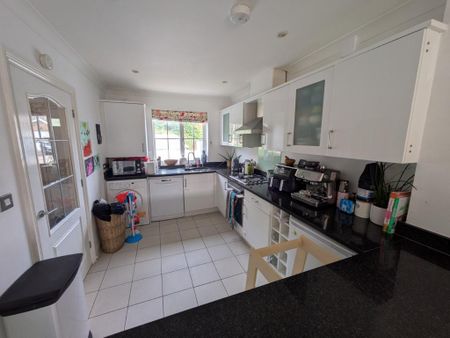 3 bedroom terraced house to rent - Photo 4