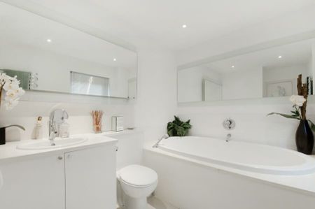 4 Bedroom Semi-Detached To Let - Photo 4