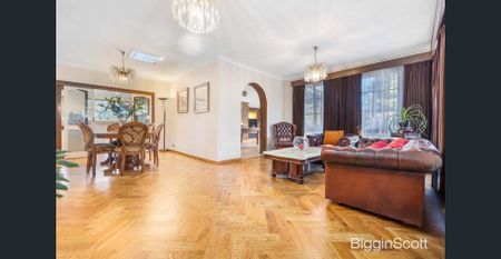 Spacious Family Home with Self-Contained Downstairs Living - Photo 5