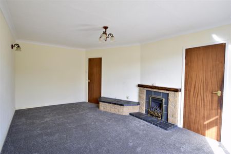 3 bed semi-detached bungalow to rent in Stubbsfield Road, Newcastle-under-Lyme - Photo 4