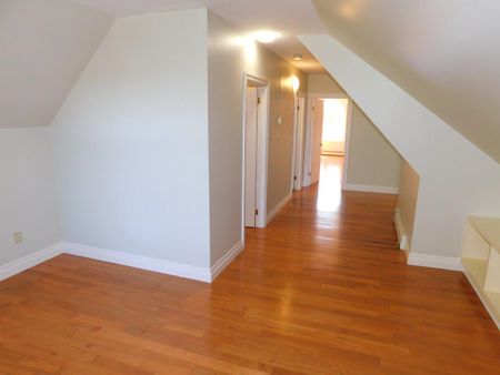 FOR RENT – 19 Shaw Crescent, Halifax, Nova Scotia - Photo 2