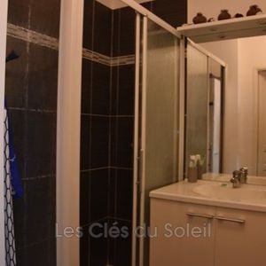 Location Appartement 1 pièce 32m² LA VALETTE DU VAR 83160 - Photo 3