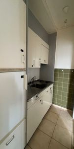 Studio on the 4th floor ideally located - Photo 3