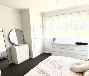 Spacious 3-bedroom home in a quite Milford crescent - Photo 4