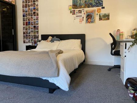 4 bedroom terraced house to rent - Photo 5