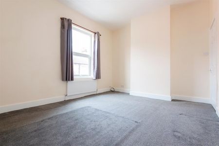 2 bedroom House To Let - Photo 2