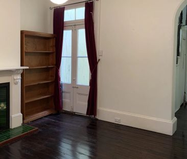 Charming Terrace with Space & Lifestyle in Chippendale's Creative Hub - Photo 1