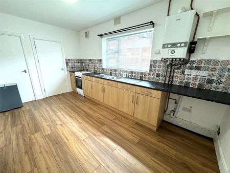 1 bedroom ground floor flat to rent - Photo 2