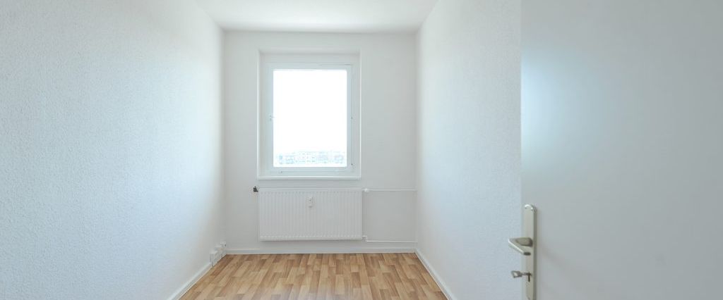 Erstbezug nach Renovierung – mit Dusche ab sofort! - Foto 1