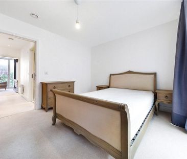 2 bedroom maisonette to rent - Photo 4