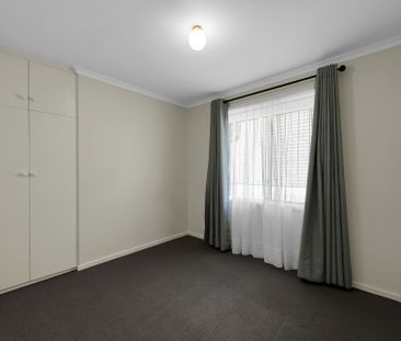 Convenient Greenwith Living - Space, Comfort and Location! - Photo 3