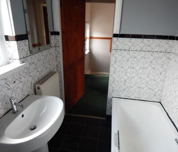 2 bedroom terraced house to rent - Photo 6