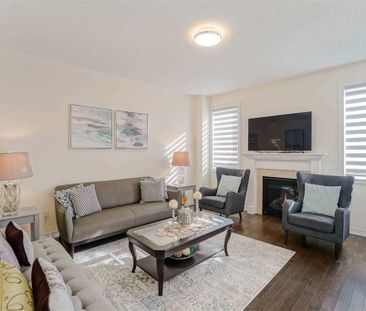 For Lease - 51 Temple Avenue, East Gwillimbury, Ontario - Photo 2