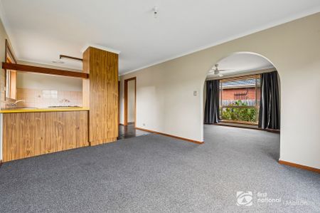 Central Melton Living at Its Best - Photo 3