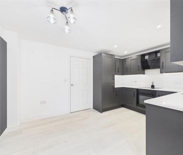 3 bedroom end of terrace house to rent - Photo 6