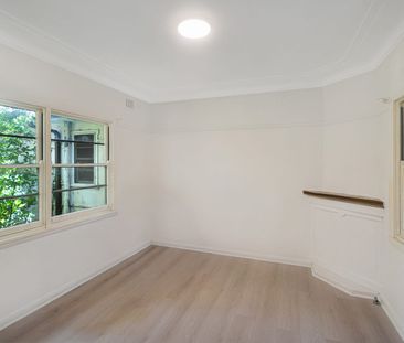 Renovated, Central Unit - Photo 4