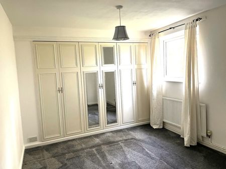 1 bedroom Flat - Skipton Close, Stevenage - Photo 4