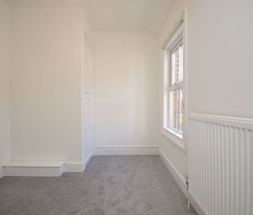 Dereham - Photo 2