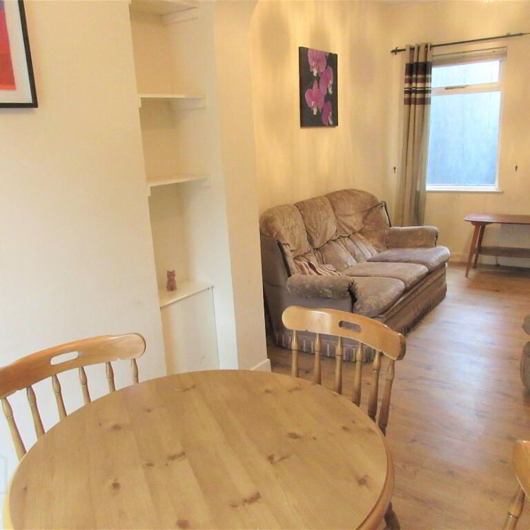 Great 2 Bedroom House, 7 Jerusalem Street, Queens University Quarter, Belfast, BT7 1QN - Photo 1