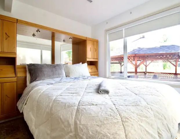 Walkout Basement Suite 1 bed 1 bath Calgary NW, All Utilities Included | Calgary - Photo 1