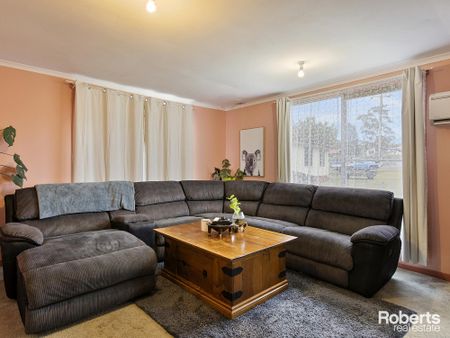 3 Bedroom Home in Zeehan - Photo 3