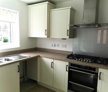 3 bedroom end of terrace house to rent - Photo 5