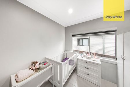 Modern 3-Bedroom Home in prime location - Photo 2