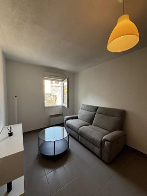 Location Appartement 2 pièces 37m² NIMES 30900 - Photo 1