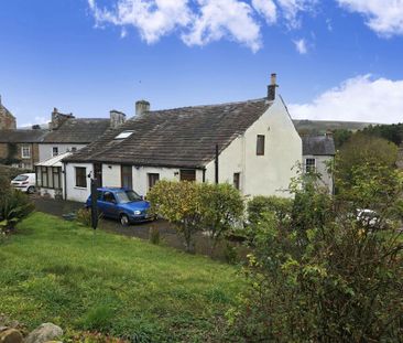 2 bedroom semi-detached house to rent - Photo 3