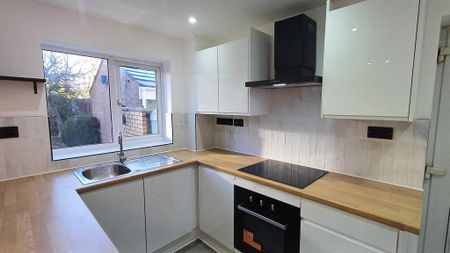 3 bedroom detached house to rent - Photo 5