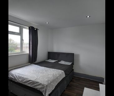 Room in a Shared House, Gloucester Road, CR0 - Photo 3