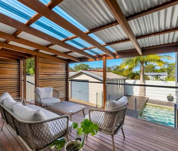 Beautifully Renovated Home with Poolside Entertaining - Photo 3