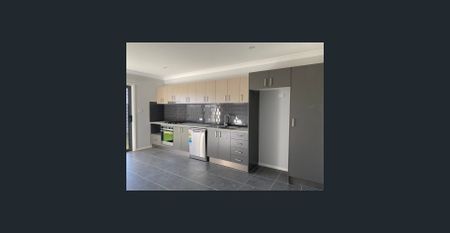 Modern 2 bedroom Duplex - Photo 5