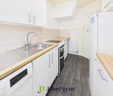 3 bedroom terraced house to rent - Photo 6