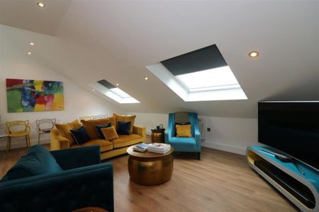 3 bedroom flat to rent - Photo 5