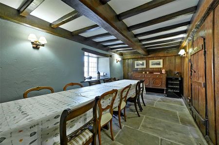 5 bedroom detached house to rent - Photo 3