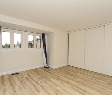 For Lease - 1800 Stonehenge Crescent, Cyrville - Carson Grove - Pin... - Photo 3