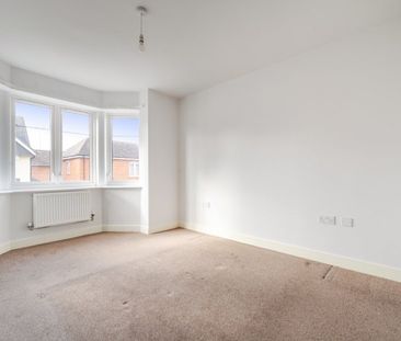 Oxlade Drive, Slough, Berkshire,SL3 - Photo 3