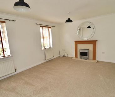4 bedroom detached house to rent - Photo 1