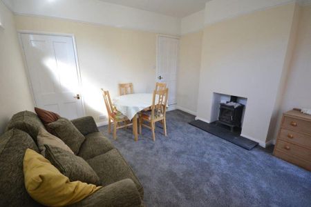 3 bedroom terraced house to rent - Photo 5