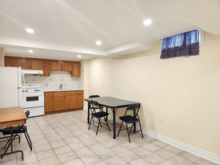 Detached Home For Lease | N8126848 - Photo 4