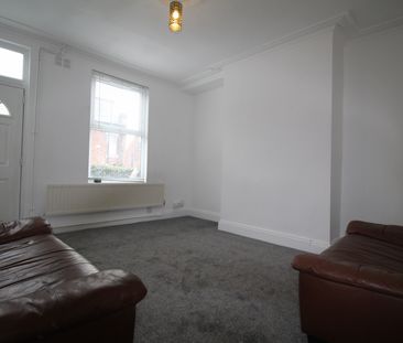 2 Bedroom Terraced House - Photo 3