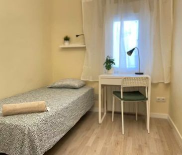 Calle de Caunedo, Madrid, Community of Madrid 28037 - Photo 6