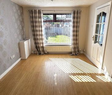 25 Plantation Avenue, Newtownabbey, BT36 5NY - Photo 1