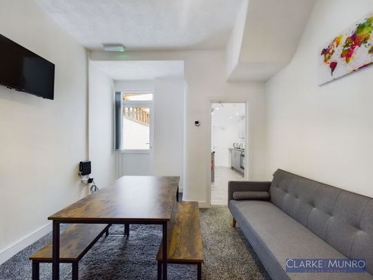 Crescent Road, Middlesbrough - Photo 1