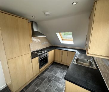 2 bedroom flat to rent - Photo 2