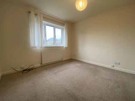 4 bedroom detached house to rent - Photo 5