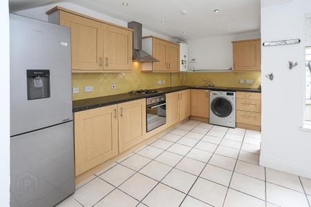 32 Rutland Street, Belfast, BT7 2FJ - Photo 3