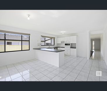 139 Kerry Cres, Berkeley Vale, NSW 2261 - Photo 6